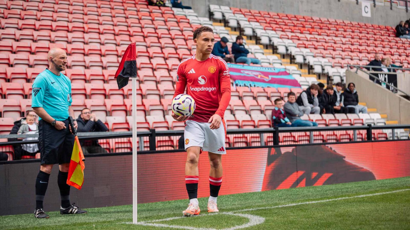 Sam Murray Signs with Carlisle United