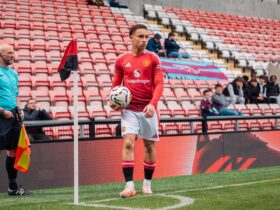 Sam Murray Signs with Carlisle United