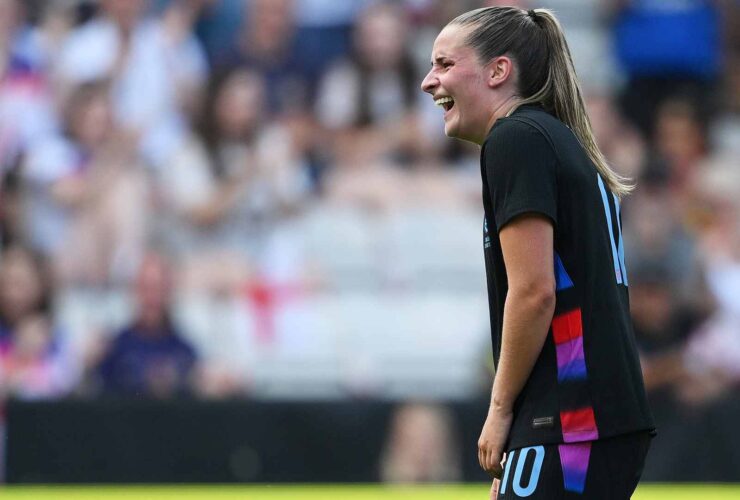 Tooney's Striking Masterclass: England Dominates Jamaica 7-0