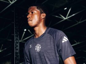 Fresh Digits for Promising Duo