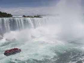 United Lights Up Niagara Falls in Dazzling Pre-Season Showcase