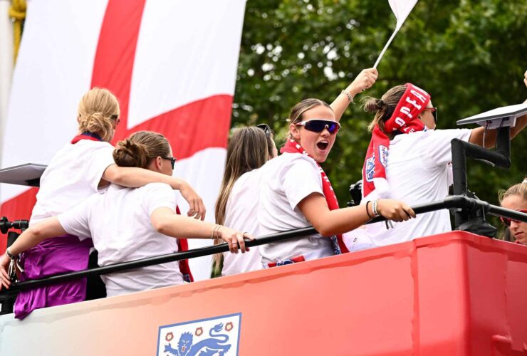 United Stars Shine Bright as London Cheers for the Lionesses