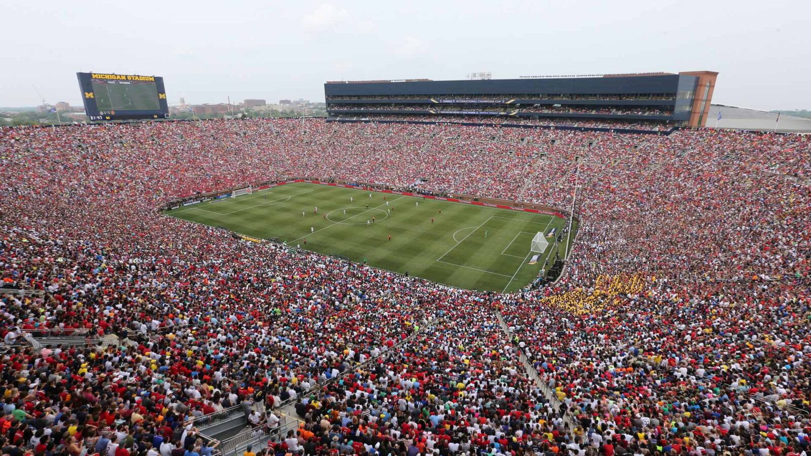 When United and Real Madrid Joined Forces for an Unforgettable Crowd Experience