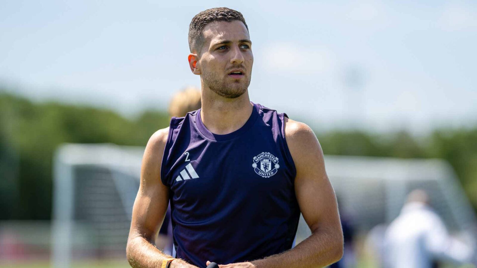 Dalot's New Jersey: A Fresh Chapter Begins