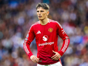 Latest transfer news: Man Utd and Chelsea swap deal as Liverpool lead Hugo Ekitiké race