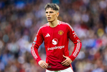 Latest transfer news: Man Utd and Chelsea swap deal as Liverpool lead Hugo Ekitiké race
