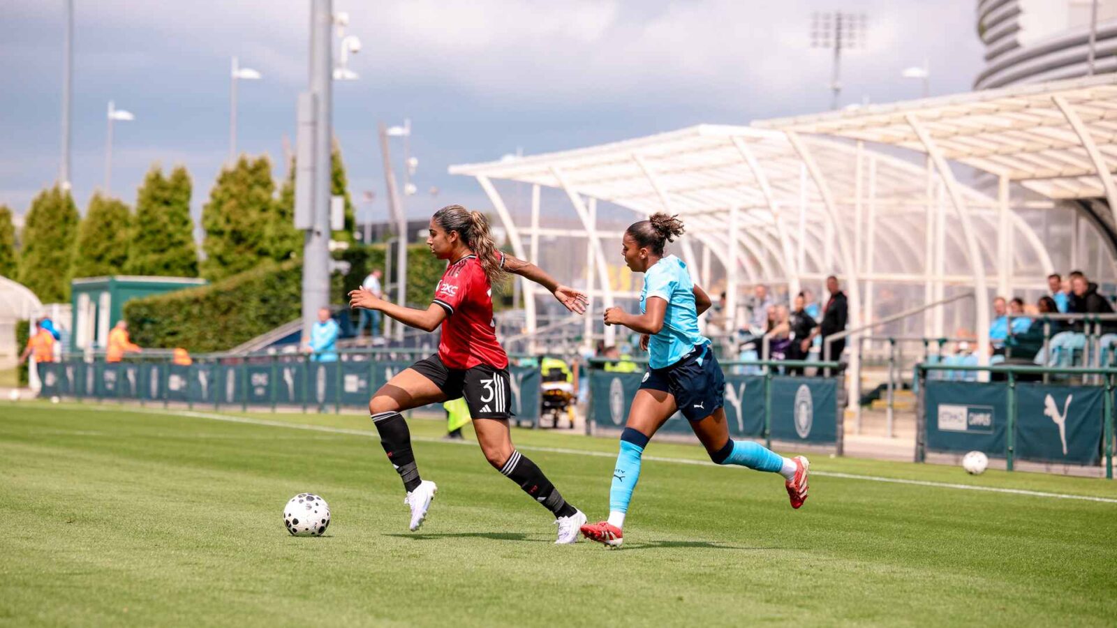City and United Women Battle to a Stalemate