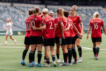 Empowering Victory: United Women Dominate PSV 4-0