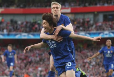 Darren Fletcher Shares Nostalgic United Clips with U18s for Inspiration