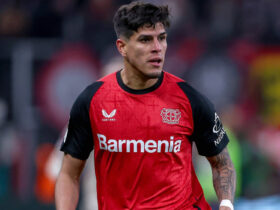 Latest transfer news: Arsenal medical for Piero Hincapié as Man United line up two deals