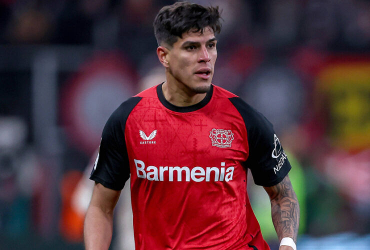 Latest transfer news: Arsenal medical for Piero Hincapié as Man United line up two deals