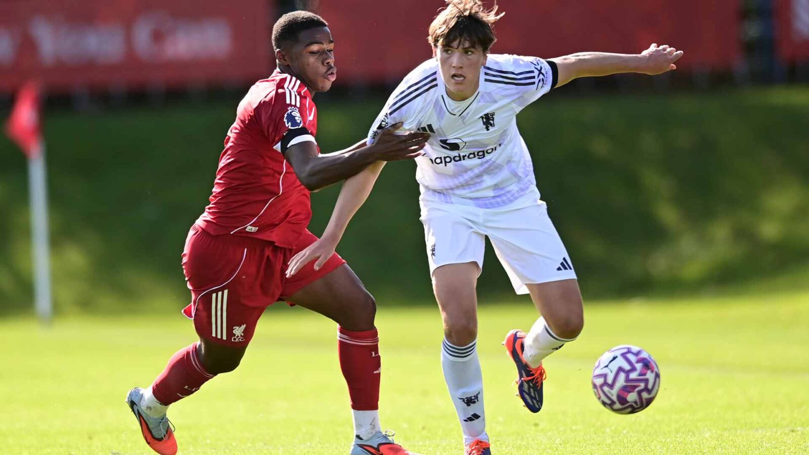 Thrilling Clash: United Edge Past Liverpool U21s