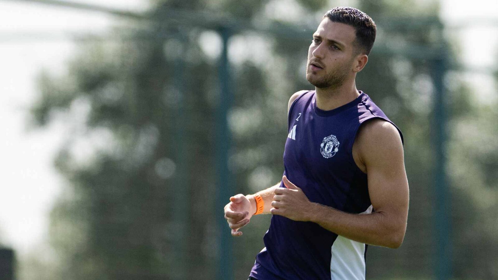 Dalot Set for Key Role as Manchester United Faces Brentford Challenge