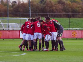 Young Reds Fall Short: Sunderland Edges Out United 1-0