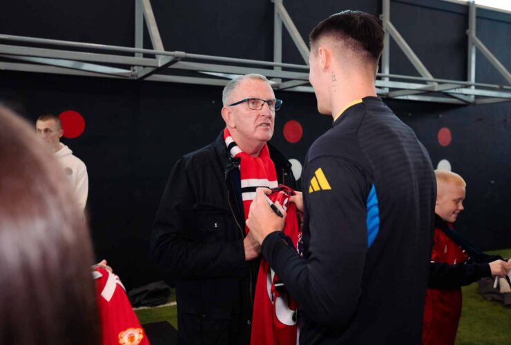 Behind the Scenes: Sesko's Surprise Visit to Carrington