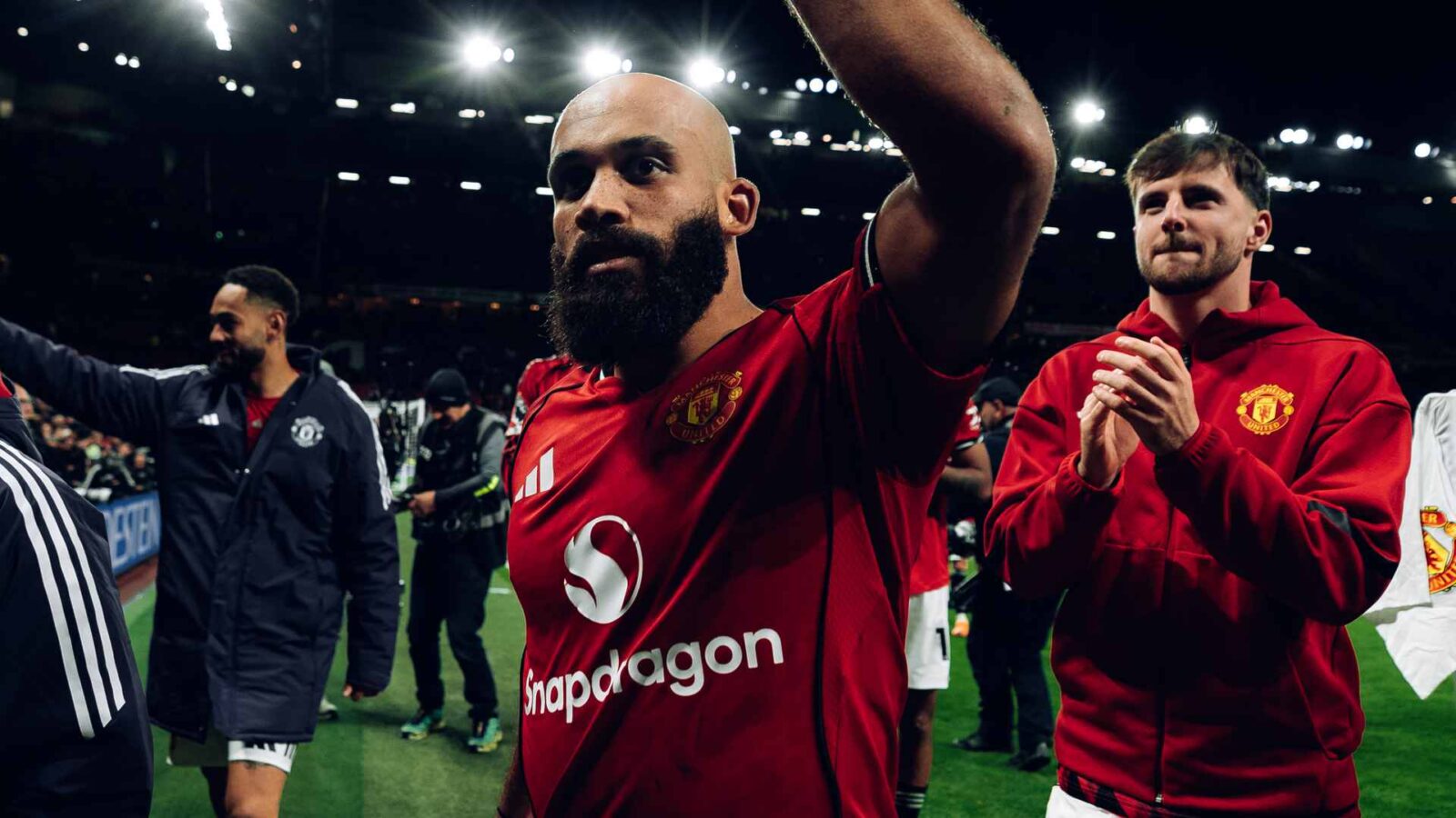 Support Mbeumo's Bid for PL Player of the Month Glory!