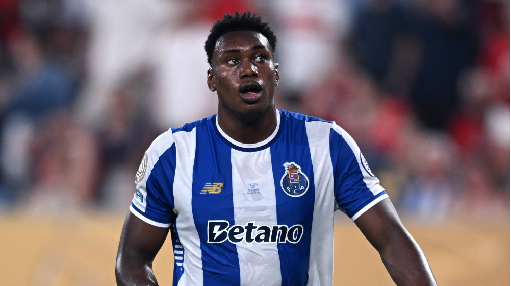 Latest transfer news: Spurs to replace Dominic Solanke with Samu Aghehowa? Barcelona want Daniel Munoz
