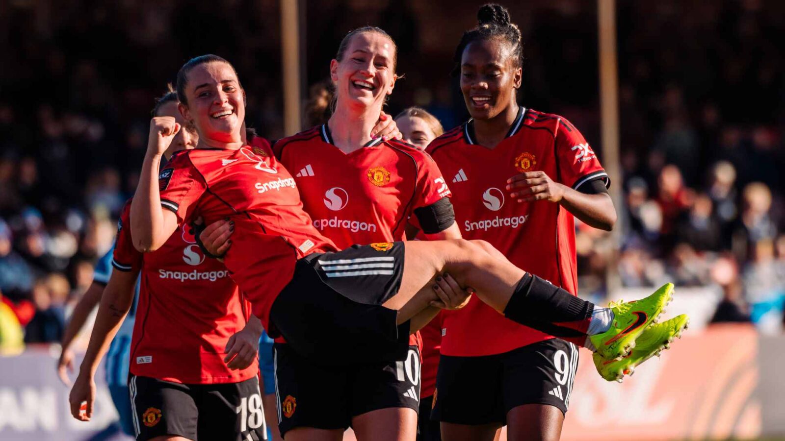 Thrilling Clash: United Women Edge Out Brighton 3-2