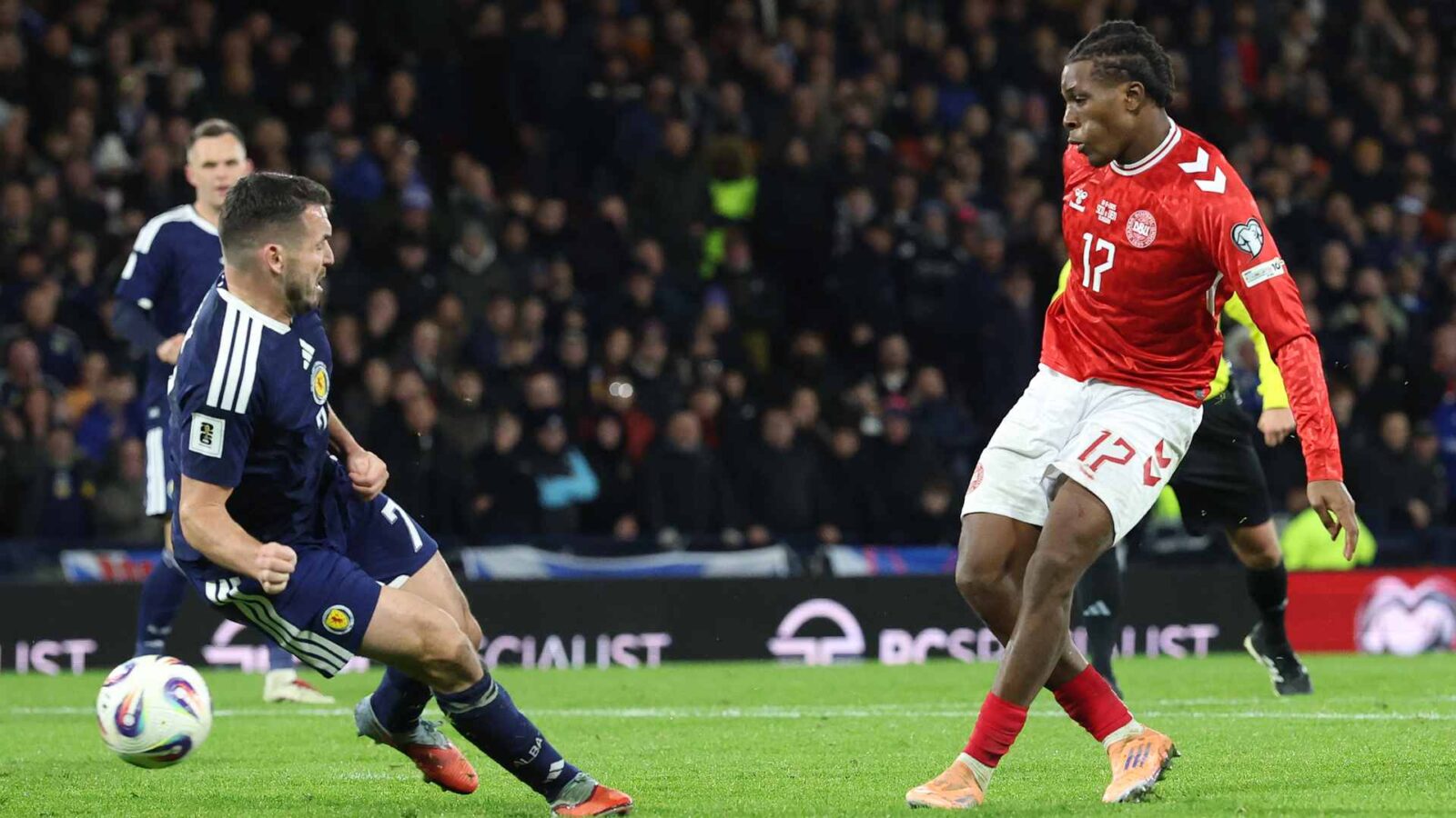 Lammens Shines in Debut as Dorgu Falls Short at the Finish