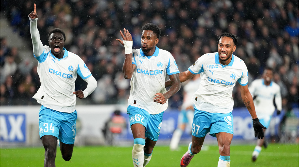 Transfer news LIVE: Arsenal and Chelsea chase Ligue 1 striker, Man City want Dutch defender