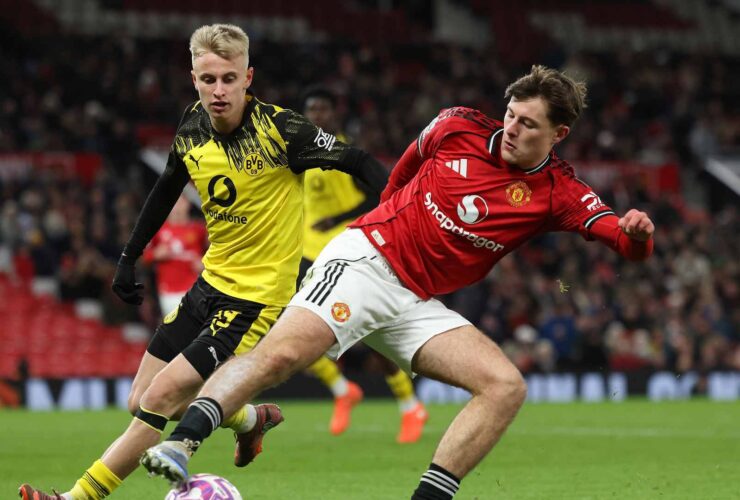 Young Reds Triumph: United Beats Dortmund 2-0