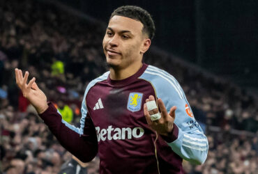 Aston Villa hit 10 games after Man Utd win - Longest winning streaks in English football history