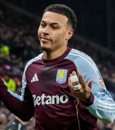 Aston Villa hit 10 games after Man Utd win - Longest winning streaks in English football history