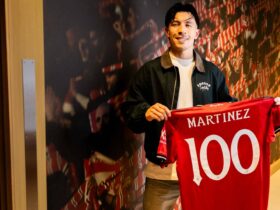 Lisandro Martinez Celebrates Milestone: 100 Matches Strong!