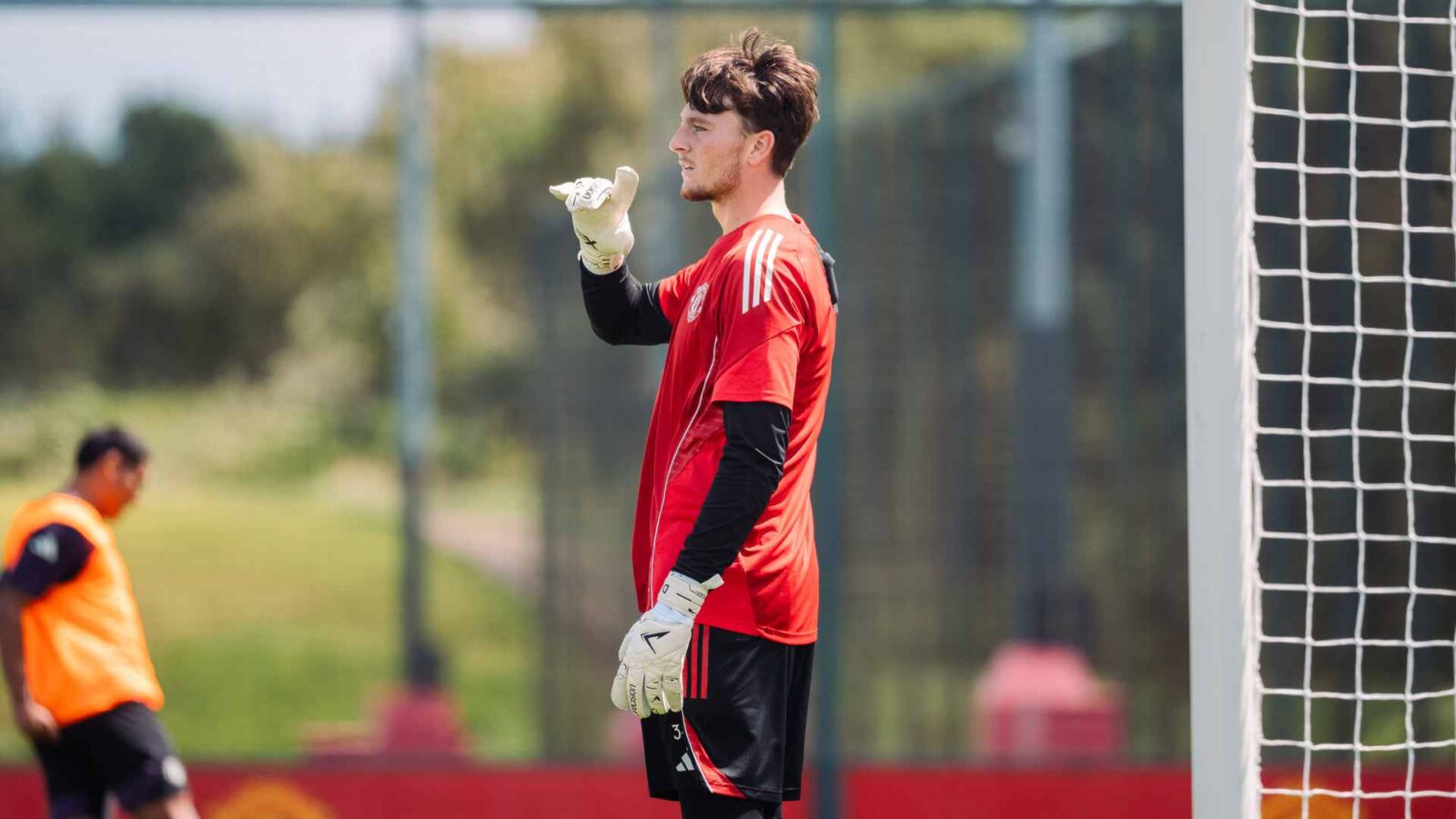 United Reclaims Elyh Harrison from Loan Spell